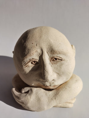 S&K kandelaars - Lut Brackx (1965) Een figuur, zijn hoofd rustend op zijn armen - wachten. - Schreuder - kraan.shop