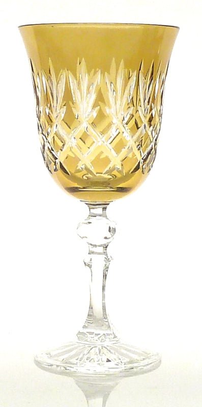 Ewa gekleurd en handgeslepen kristallen wijnglas - light olive - Schreuder-kraan.shop
