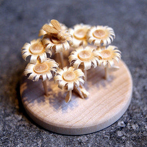 Houten miniatuur van een bloemenweide - Schreuder-kraan.shop