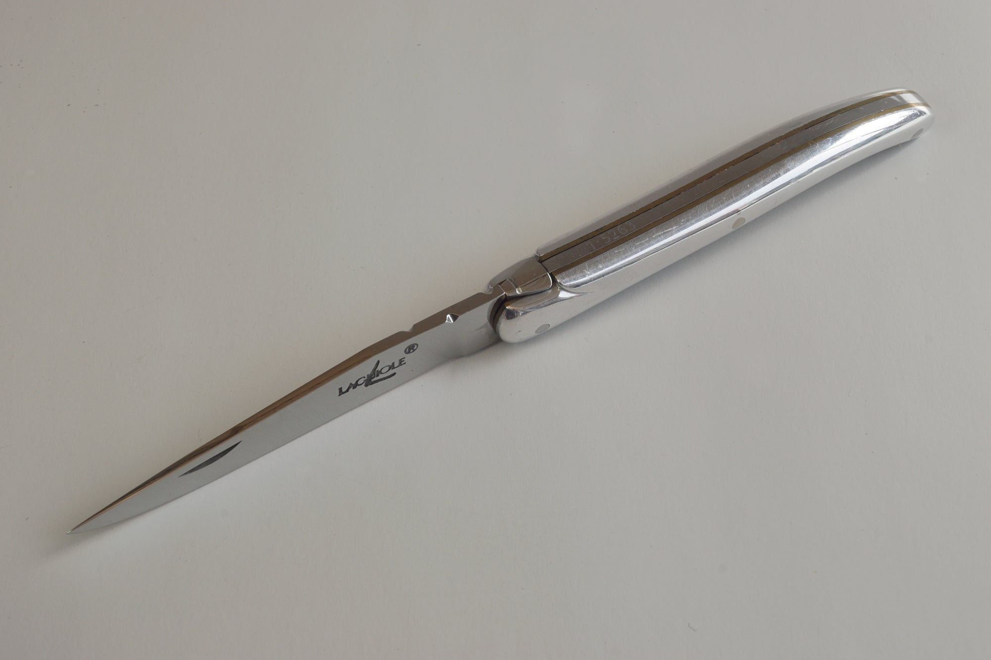 Laguiole zakmes "Starck" 9 cm., uitgevoerd in aluminium - Schreuder-kraan.shop