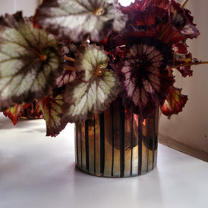Des Pots - Gegraveerd glazen sfeerlicht / bloempot / vaas paars h10 - Schreuder - kraan.shop