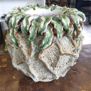 Des Pots - Grote Luffa vaas in wit steengoed met groene glazuur h25 d26 - Schreuder - kraan.shop